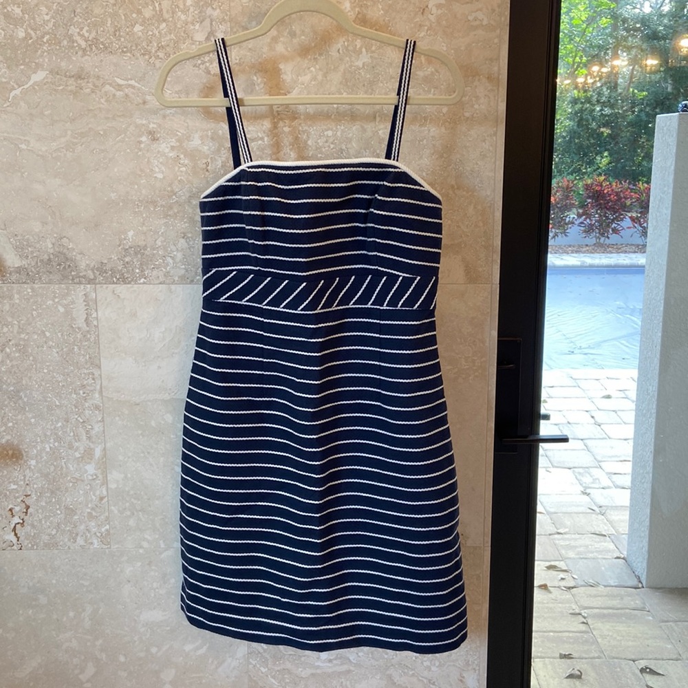 EUC Sz 8 Vineyard Vines Navy White Stripe Dress